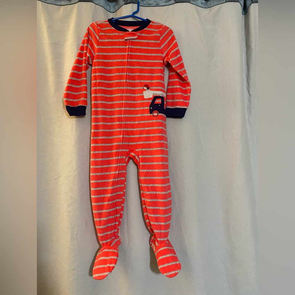 Carter’s boys 3T long sleeve zip up foot in pajamas, salmon color (026)